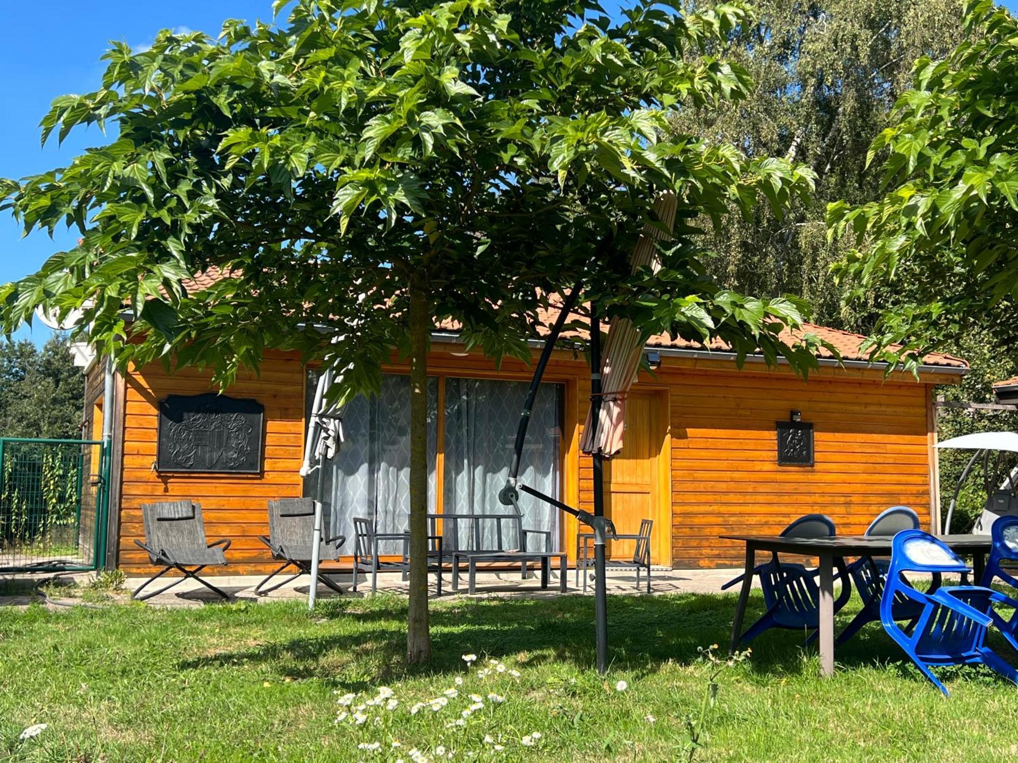 Chalet Des Anges Youx Exterior foto